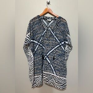 NWOT Tommy Bahama Geometric Patterned Cover-Up Blue/Black/White